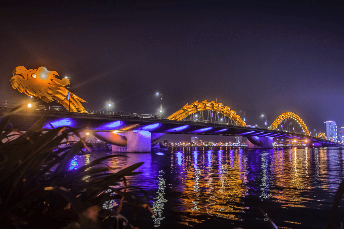 Dragon Bridge Da Nang: Fire Water Show